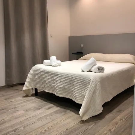 海豚酒店 2*