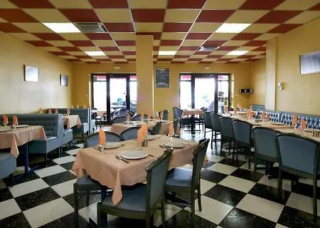 海豚酒店 2* 阿雅克肖
