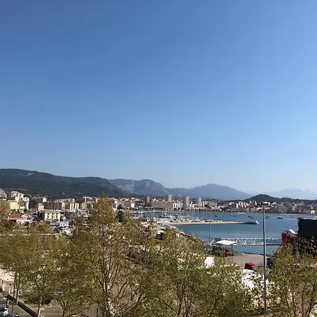 海豚酒店 2*
