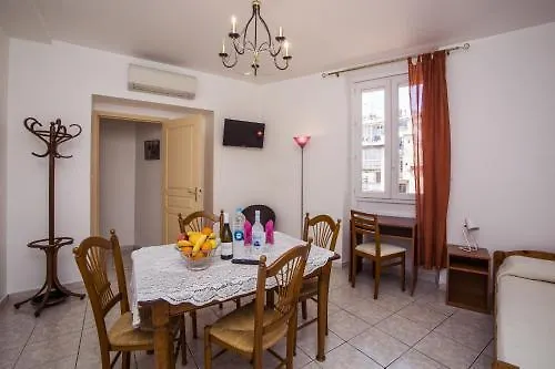 ホテル Le Dauphin