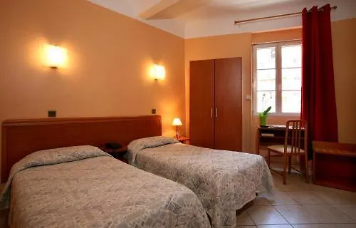 ホテル Le Dauphin 2*