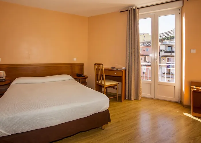 Le Dauphin 2* アジャクシオ