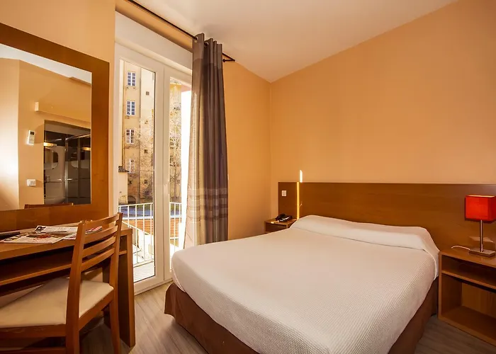 ホテル Le Dauphin 2*