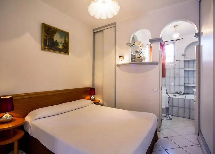 ホテル Le Dauphin 2*