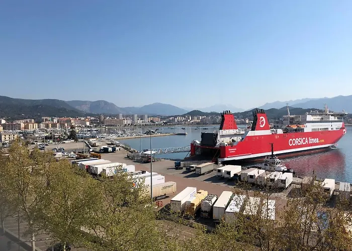 Le Dauphin ホテル 2*